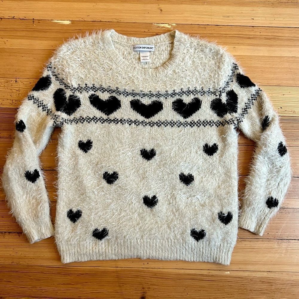 Cotton Emporium heart crewneck sweater. Size L.